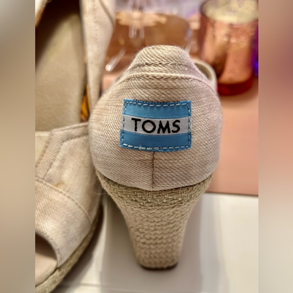 Toms Canvas Wedges - Picture 2 of 4